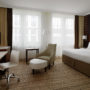 marriott-koeln-deluxe-king-bedroom